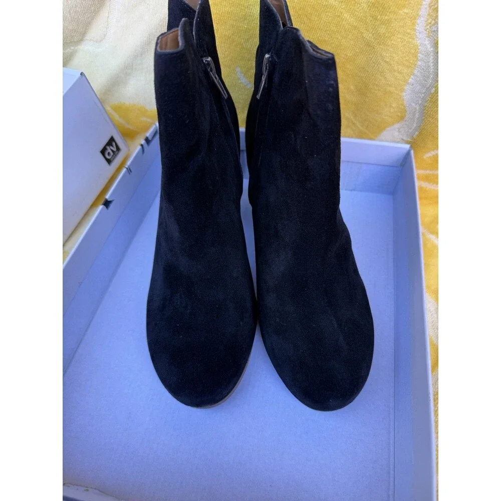 New With Box DV Dolce Vita Black Suede Pilot Wedge Booties Size 8.5